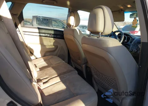 2011 Kia Sorento Lx z USA, uszkodzony, nr VIN 5XYKT3A15BG023277